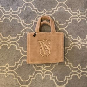 New Victoria Secret Tote Bag!